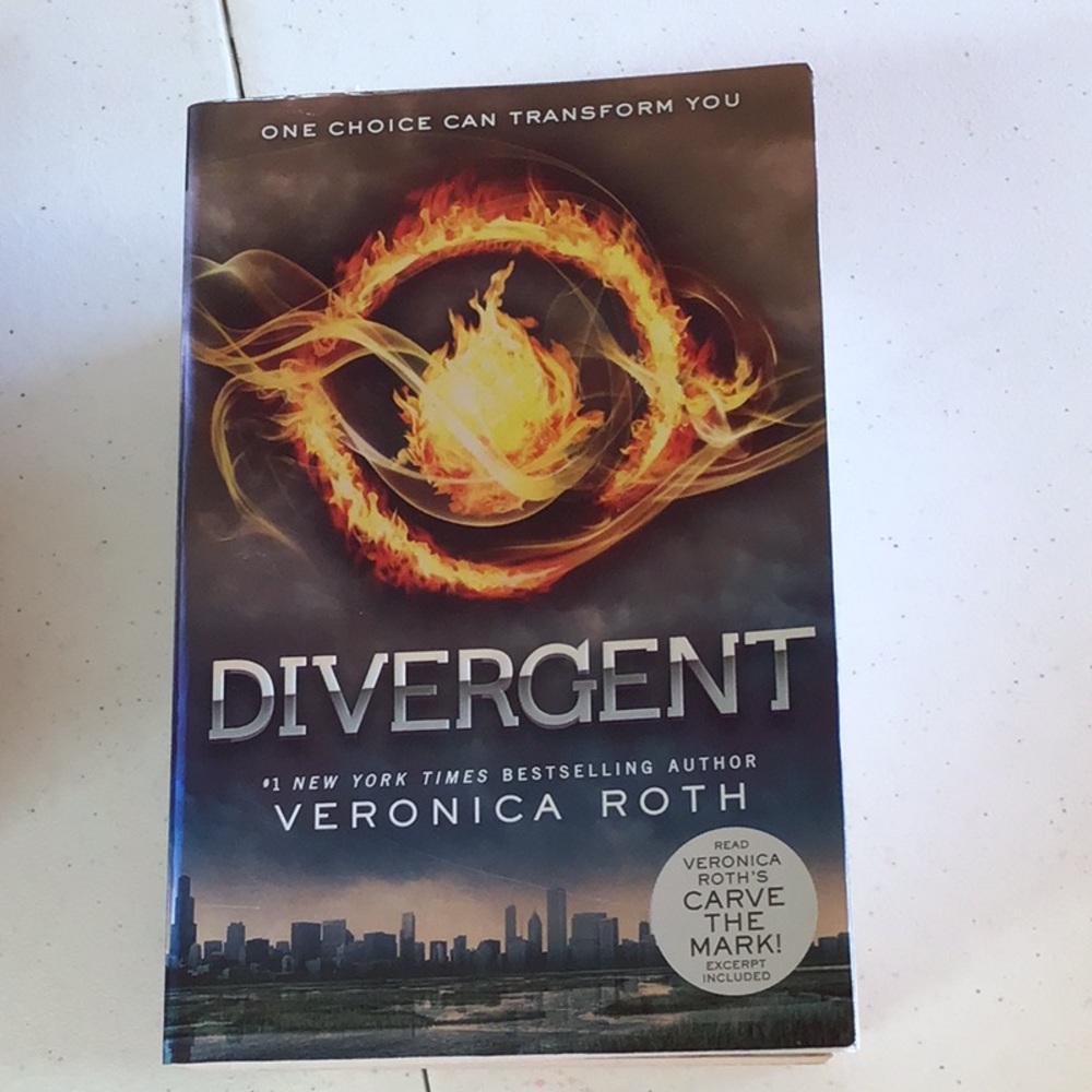 VERONICA ROTH THE DIVERGENT SERIES - Picture 7 of 7